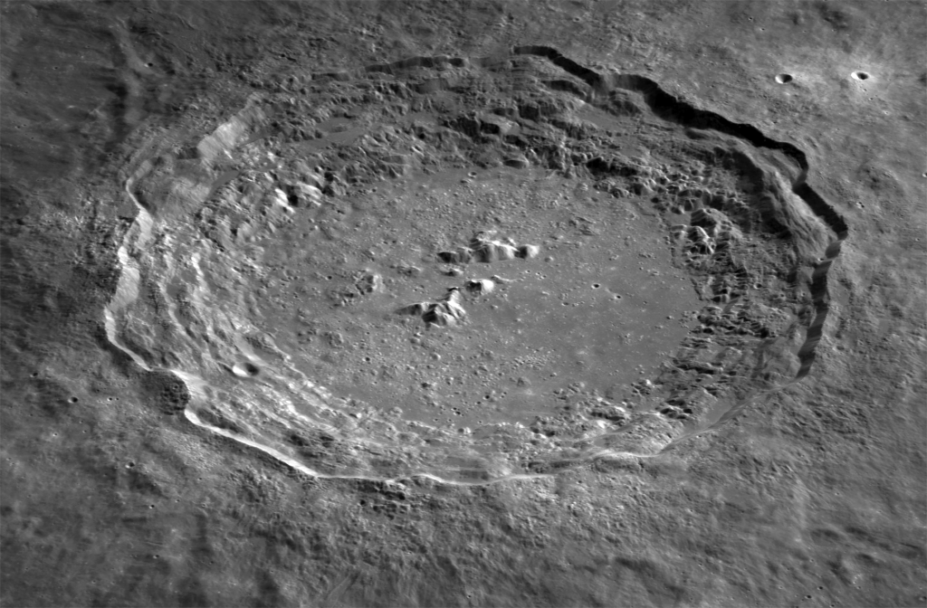 Кратер на луне в честь. Кратер Коперник. Гиппарх (лунный кратер). Коперник (лунный кратер). Кратер Кеплер на Луне.